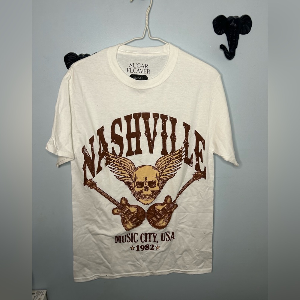 Sugar Flower White Nashville Shirt